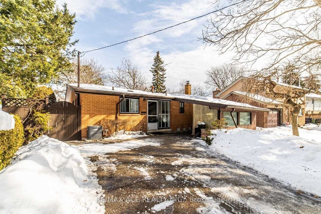 Photo of 47 Munson Crescent, Toronto, ON M1P 3M8 (MLS # E12988484)