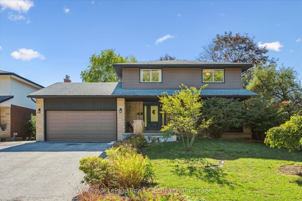 Photo of 3 Latenda Place, Guelph, ON N1G 3B8 (MLS # X12451542)