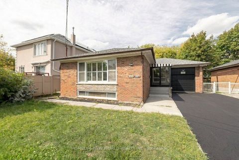 192 Combe Avenue Toronto ON M3H 4K5
