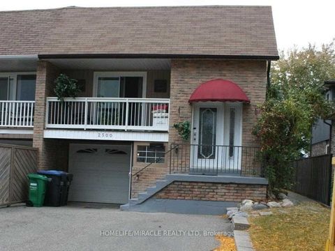 2500 Cobbinshaw Circle Mississauga ON L5N 2G3