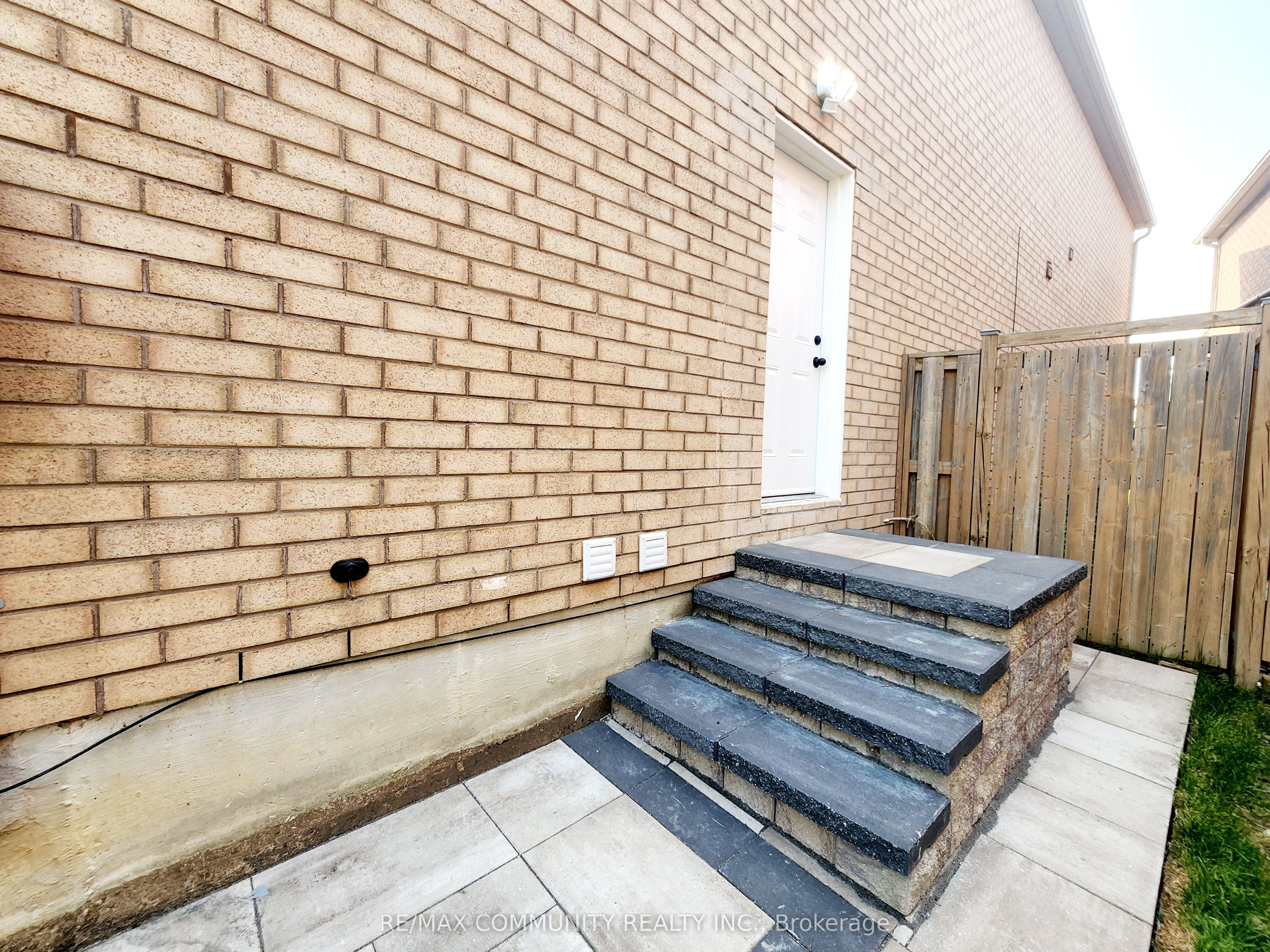 115 Tara Crescent Basement