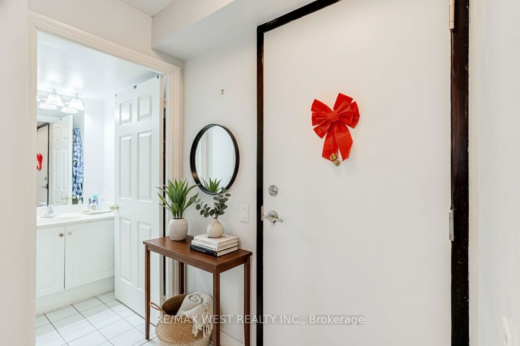 Photo of 1720 Eglinton Avenue E #709, Toronto, ON M4A 2X8 (MLS # C12584770)