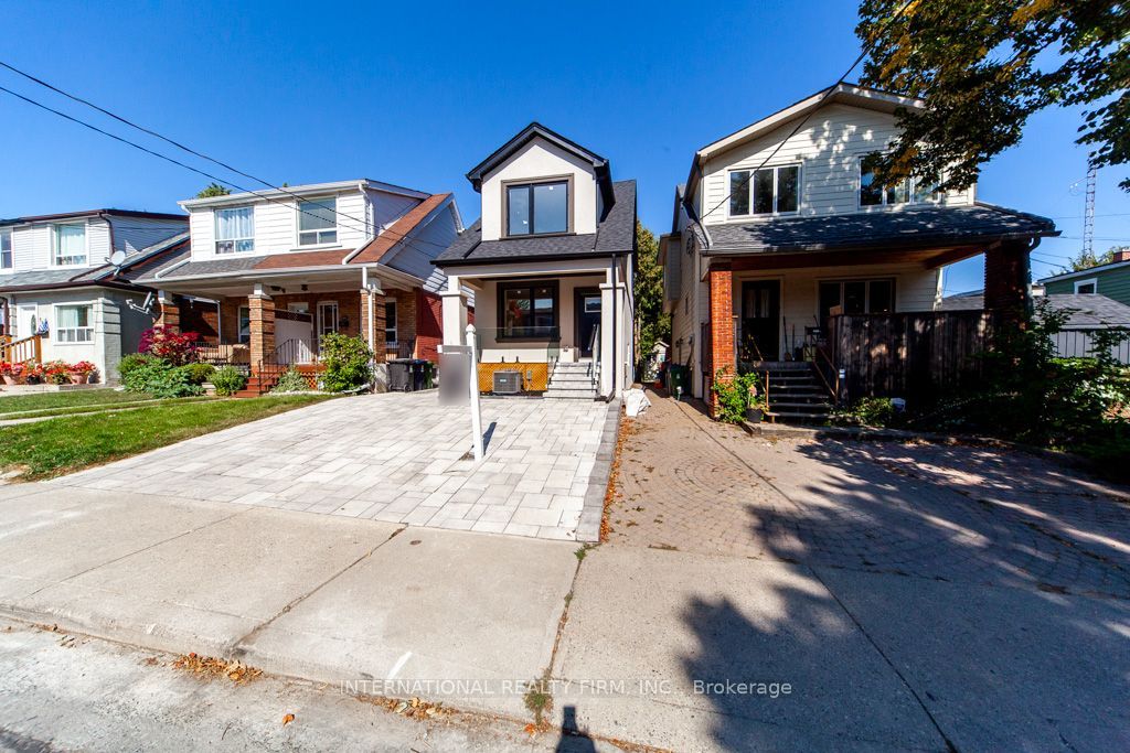 Photo of 186 Milverton Boulevard, Toronto, ON M4J 1V4 (MLS # E12399610)