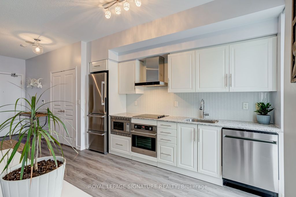 Photo of 352 Front Street W #2108, Toronto, ON M5V 0K3 (MLS # C12449024)