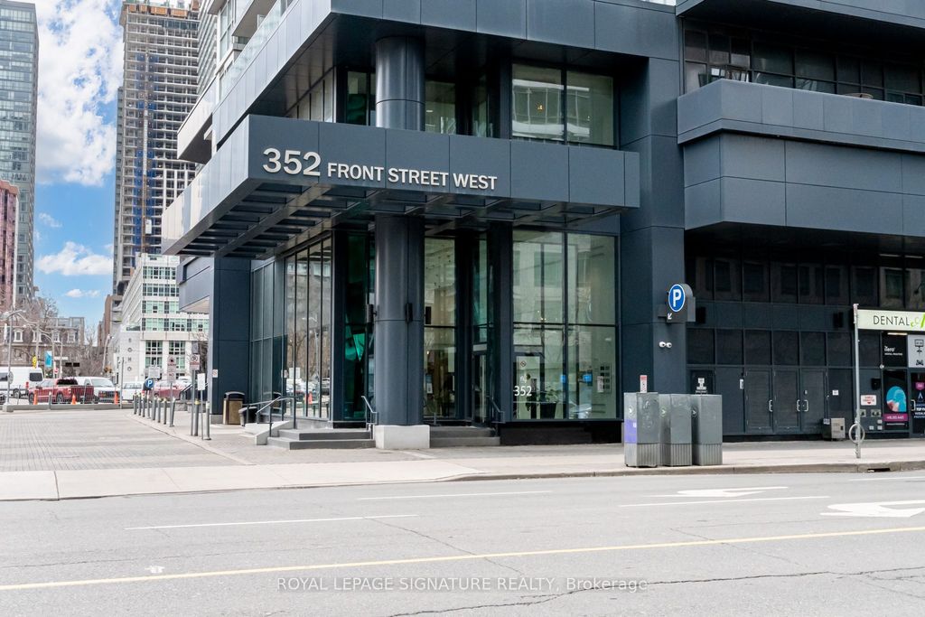 Photo of 352 Front Street W #2108, Toronto, ON M5V 0K3 (MLS # C12449024)