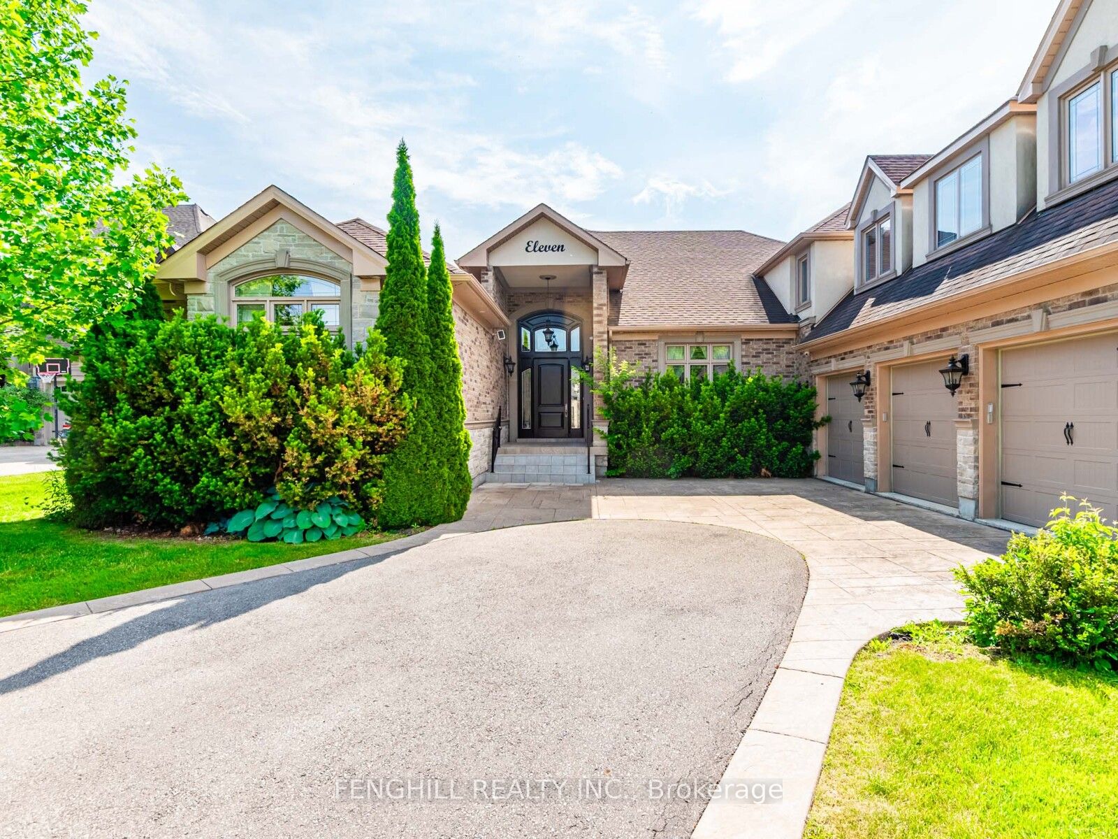 11 Macleod Estate Court