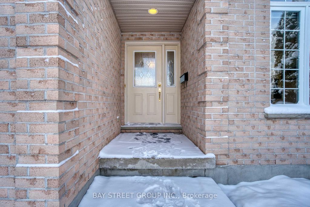 Photo of 760 GUILDWOOD Boulevard, London North, ON N6H 5P4 (MLS # X12719582)