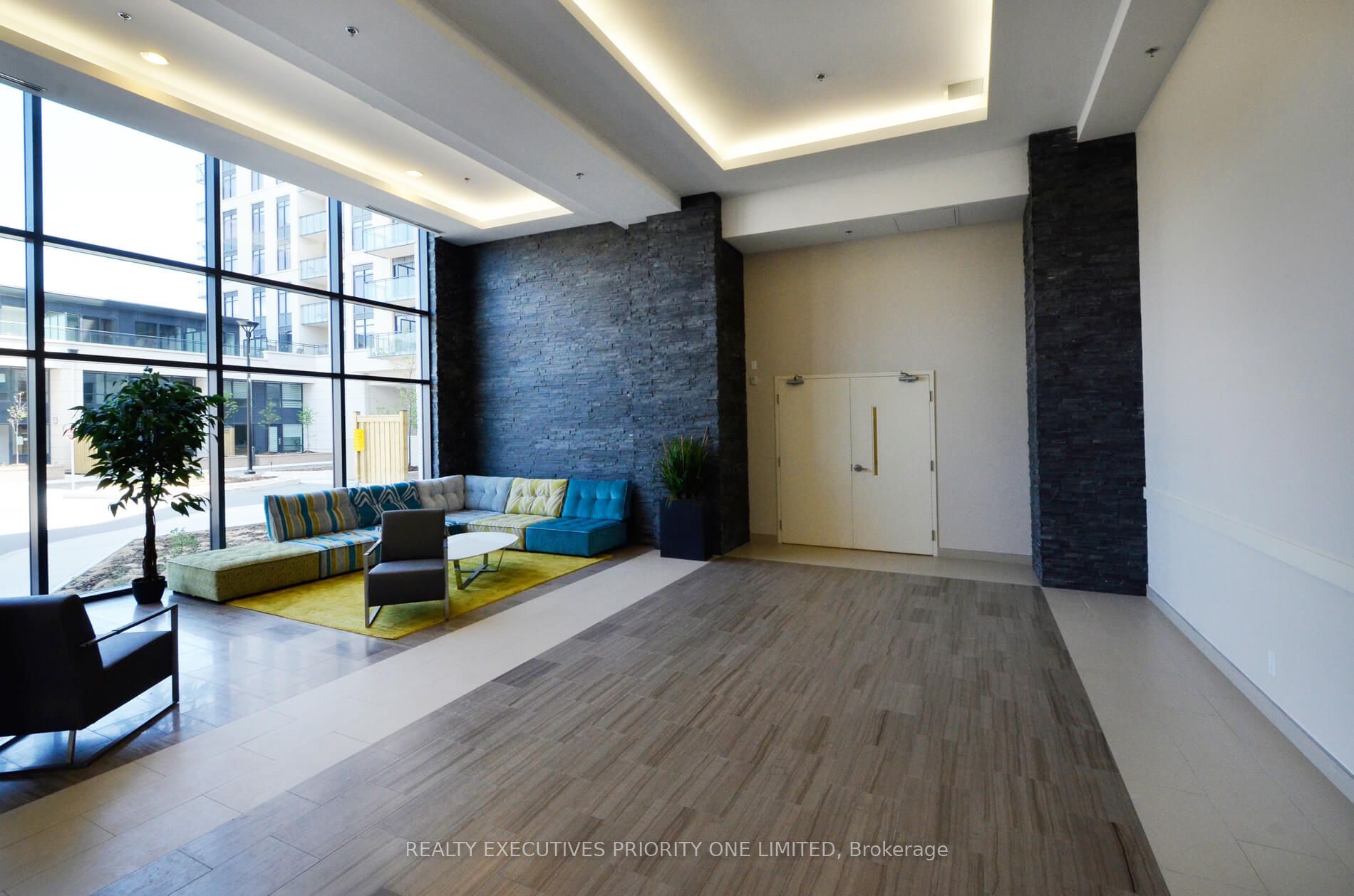 24 Woodstream Boulevard 511