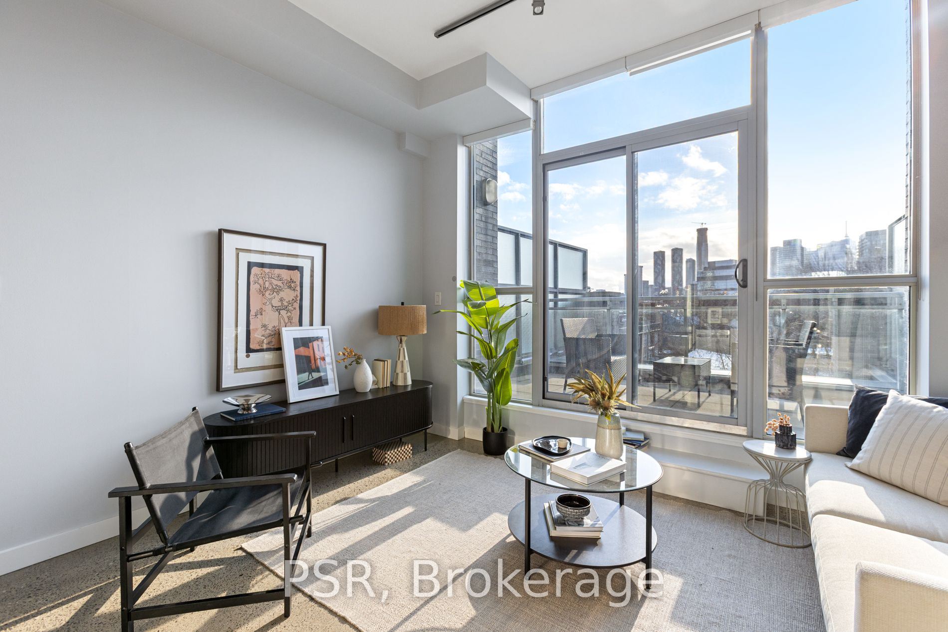 510 King Street E 407