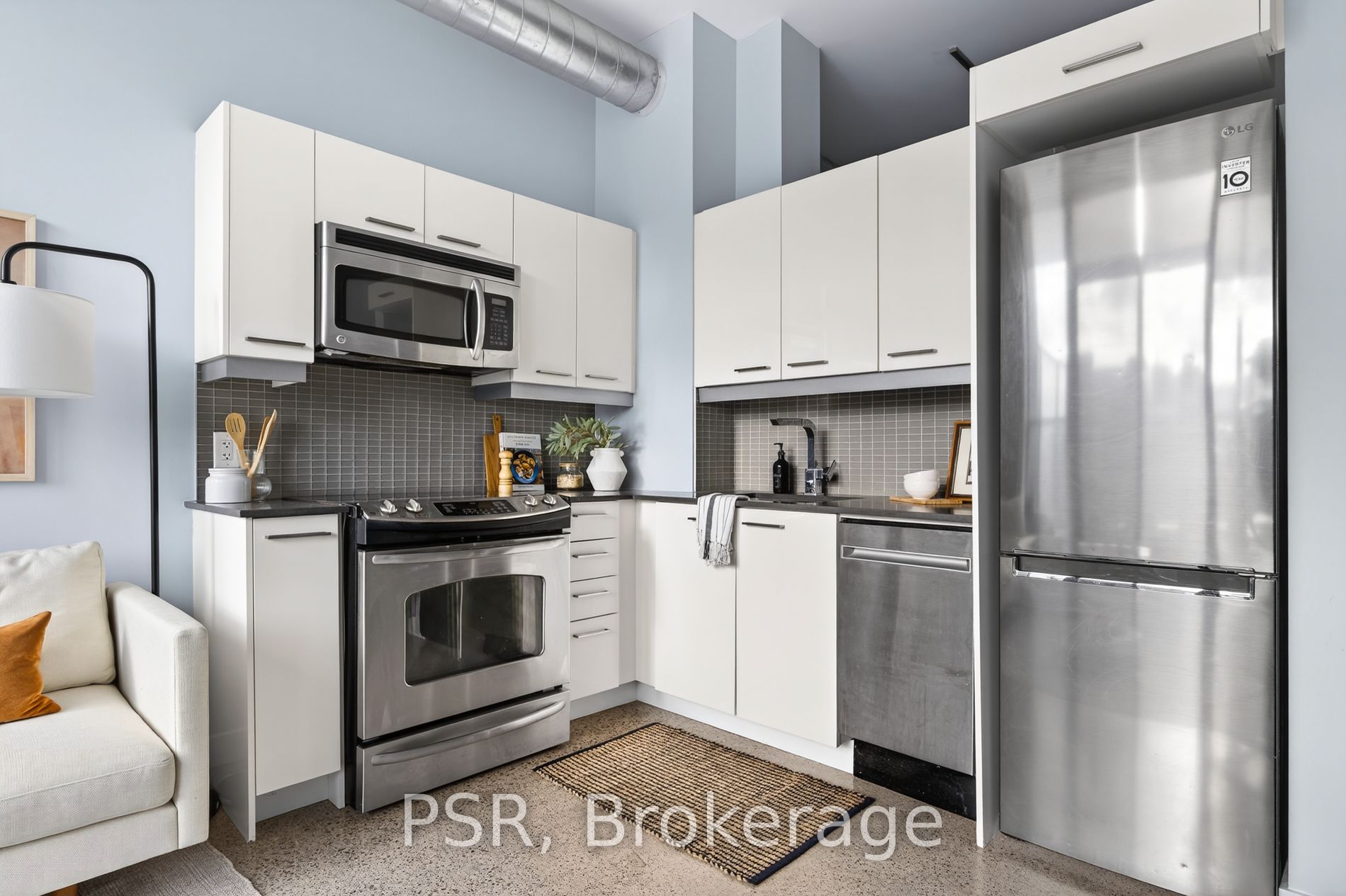 510 King Street E 407