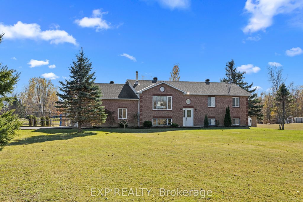 Photo of 108 St Thomas Road, Russell, ON K0A 3H0 (MLS # X12639750)