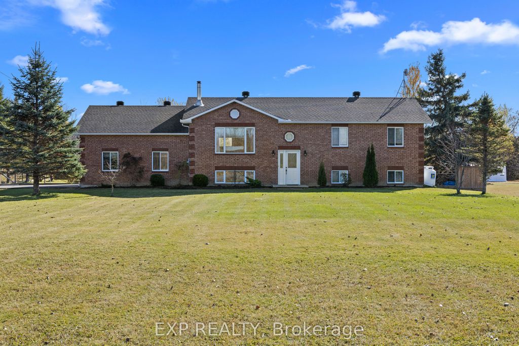 Photo of 108 St Thomas Road, Russell, ON K0A 3H0 (MLS # X12639750)