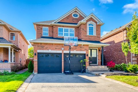 2484 Logan Avenue Oakville ON L6H 6S1