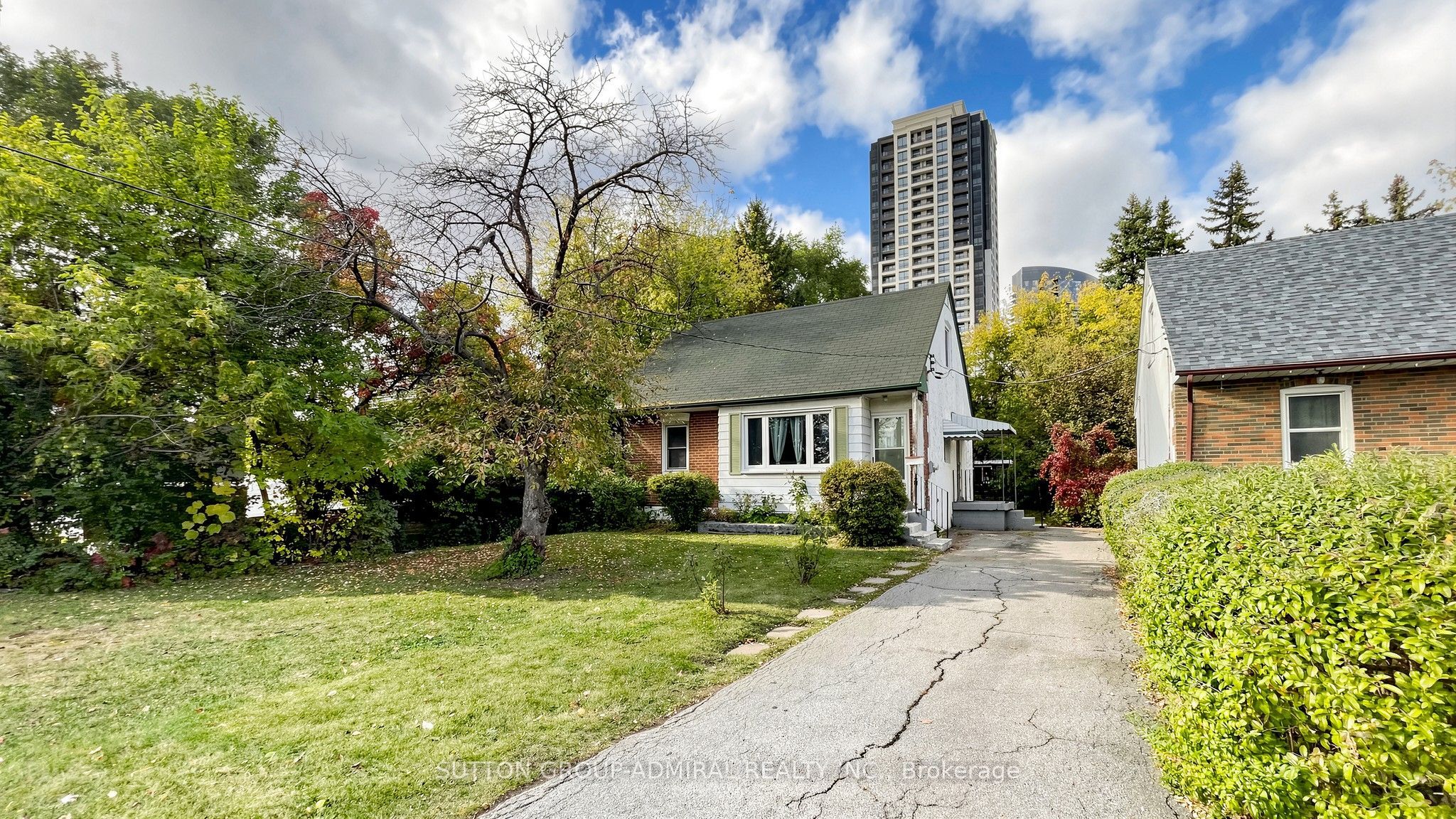 10 Highland Park Boulevard
