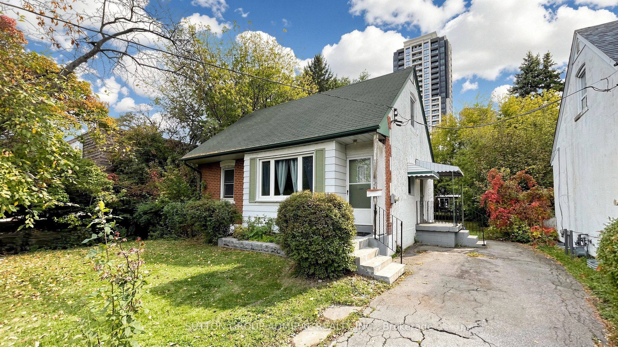 10 Highland Park Boulevard