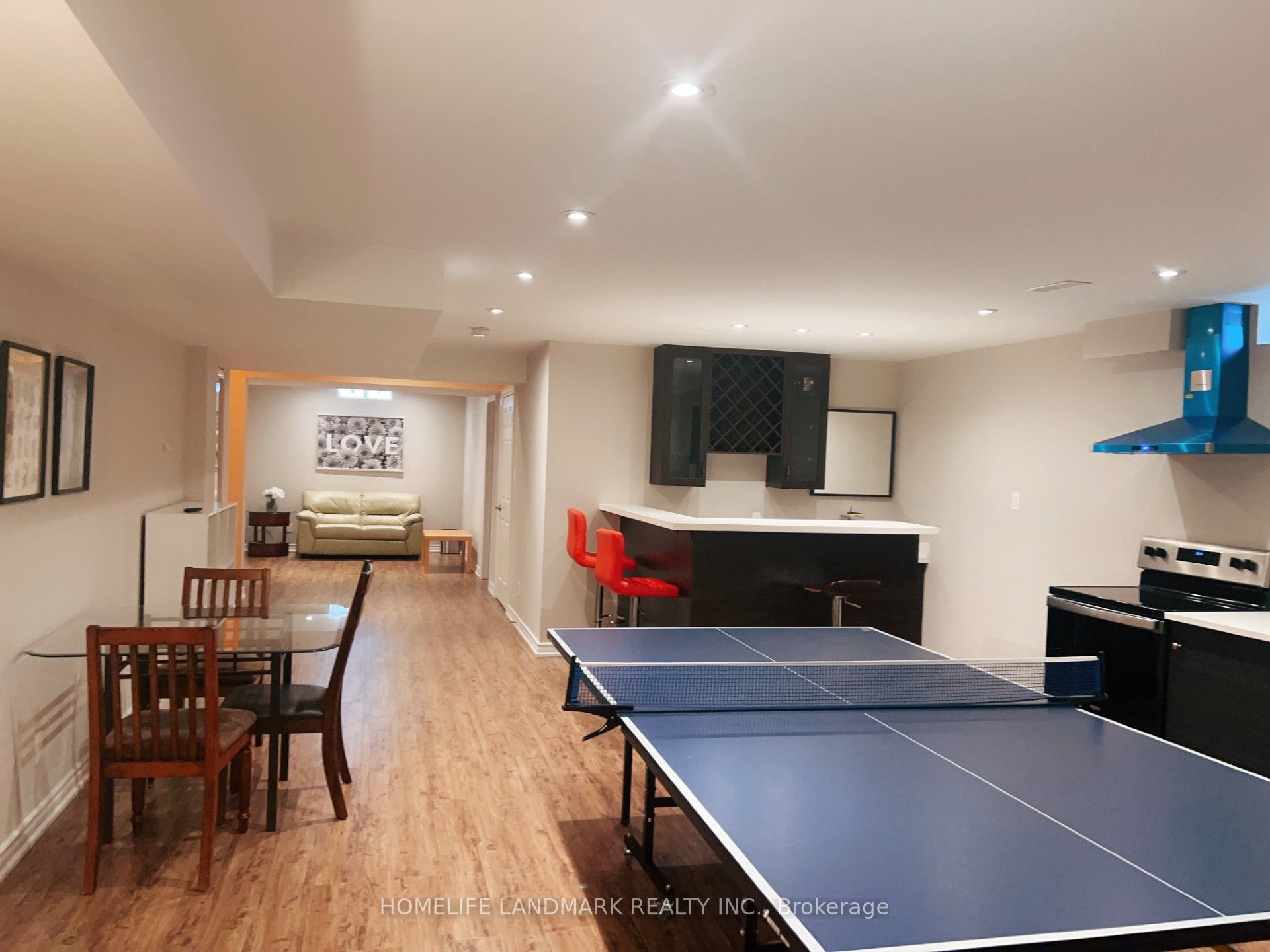 8 Stony Hill Boulevard