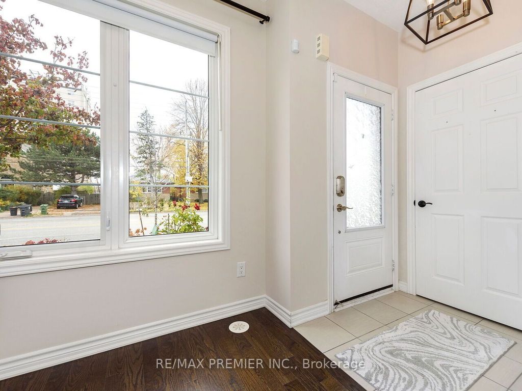 Photo of 636 Evans Avenue #5, Toronto, ON M8W 2W6 (MLS # W12529776)