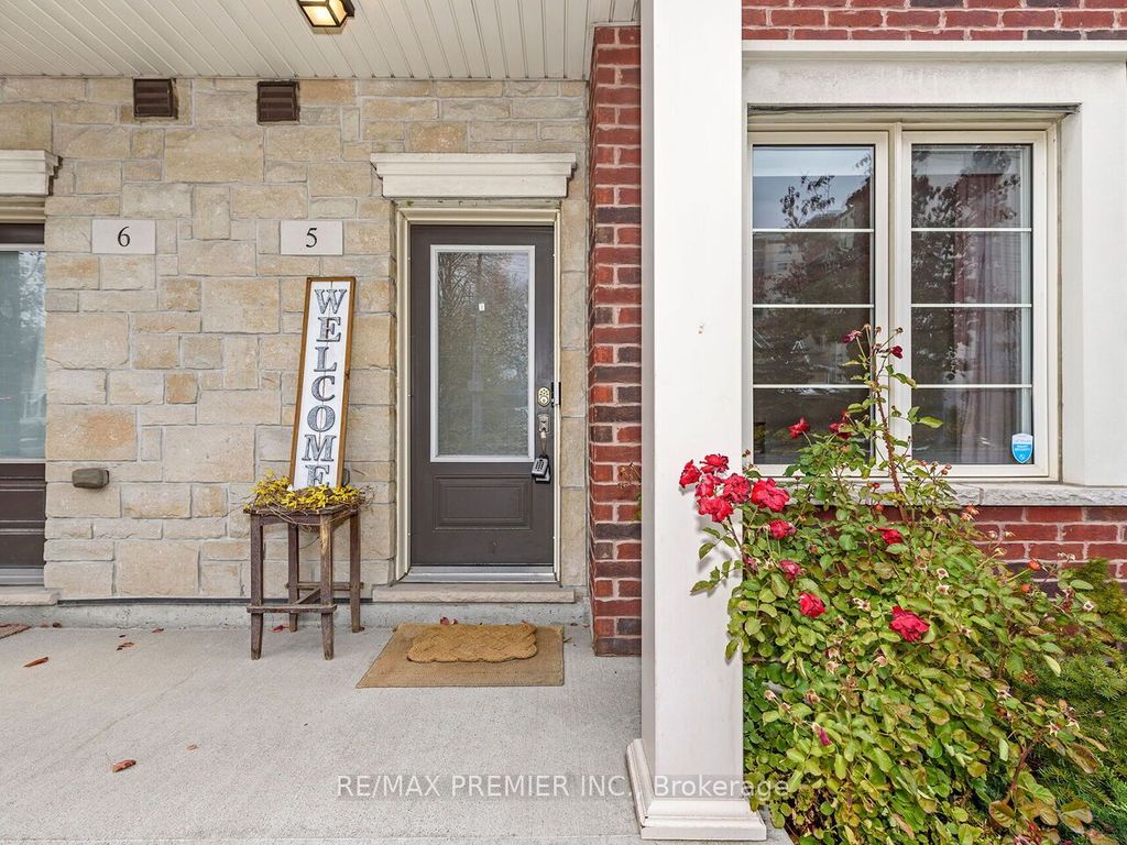 Photo of 636 Evans Avenue #5, Toronto, ON M8W 2W6 (MLS # W12529776)