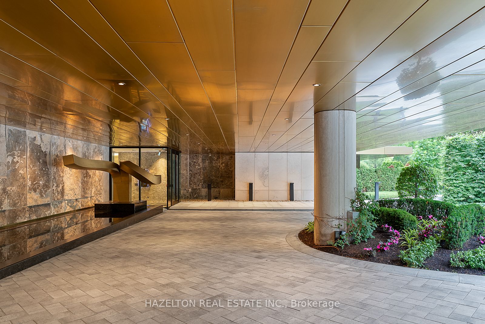 7 Dale Avenue 102