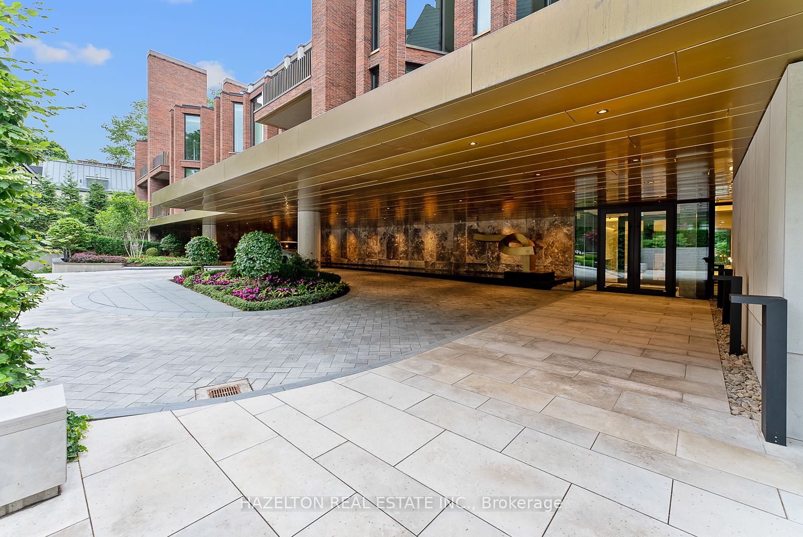 7 Dale Avenue 102