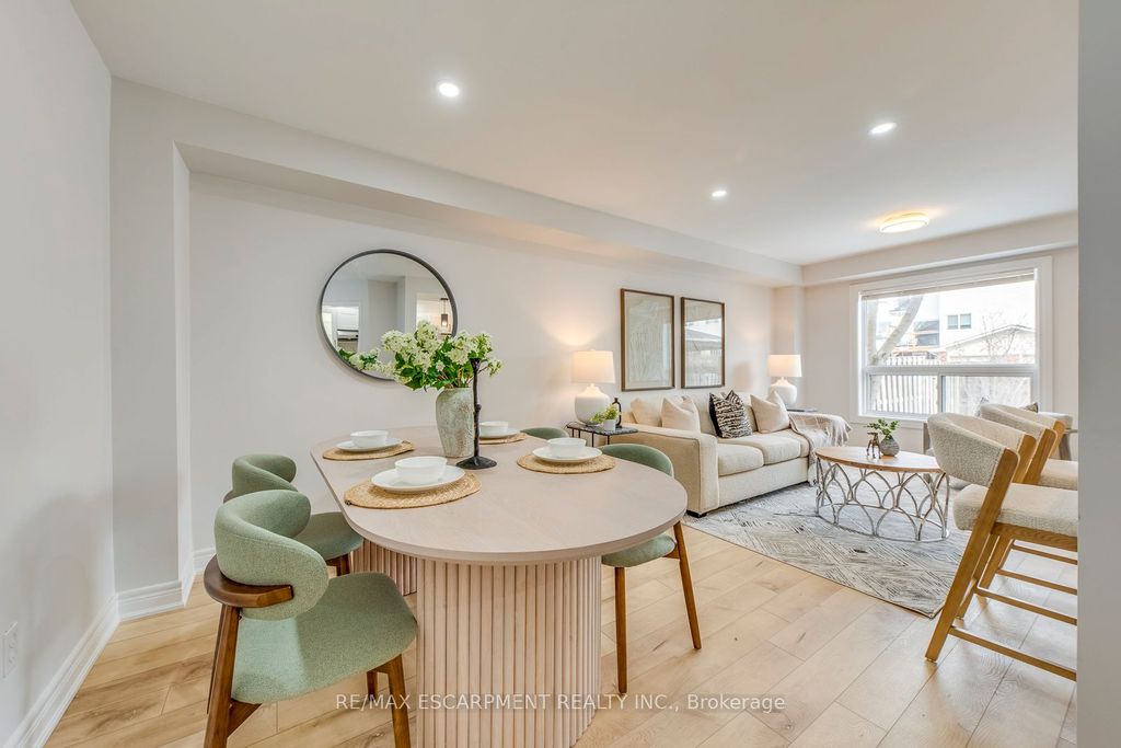 Photo of 2350 Grand Ravine Drive #17, Oakville, ON L6H 6E2 (MLS # W12892090)