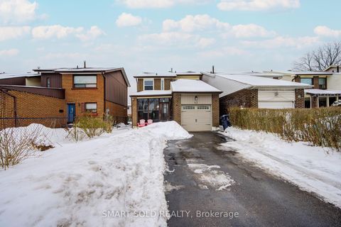 Photo of 43 Mammoth Hall Trail, Toronto, ON M1B 1P5 (MLS # E12674912)