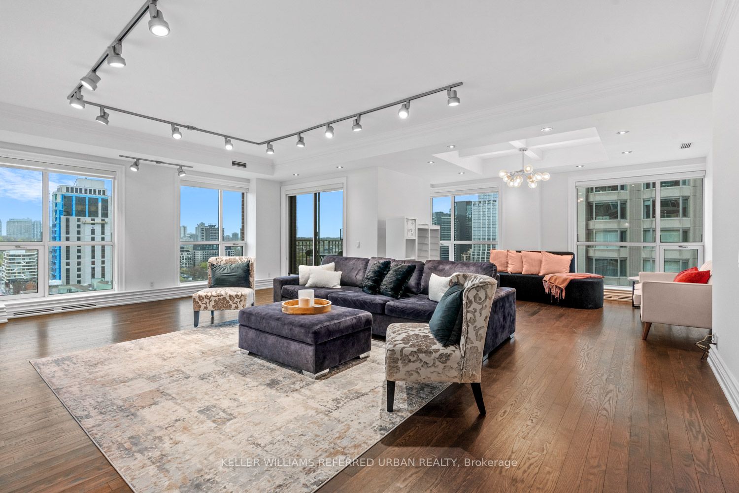38 Avenue Road 1802