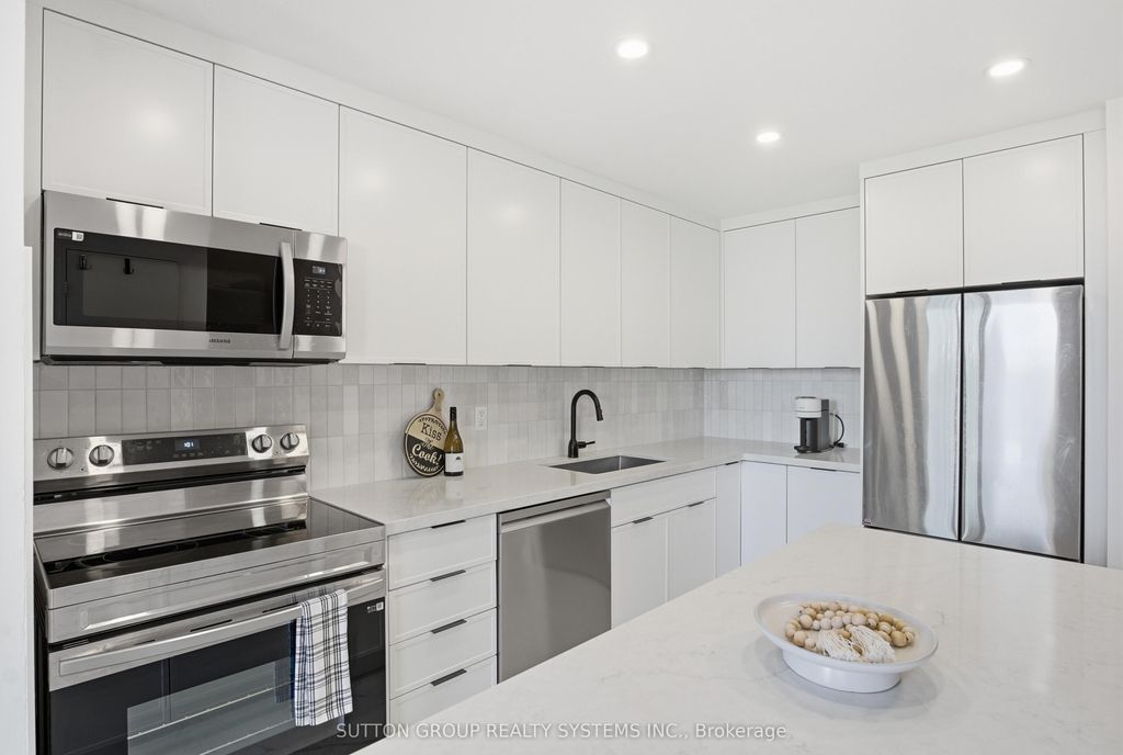 Photo of 60 Southport Street #304, Toronto, ON M6S 3N4 (MLS # W13422144)