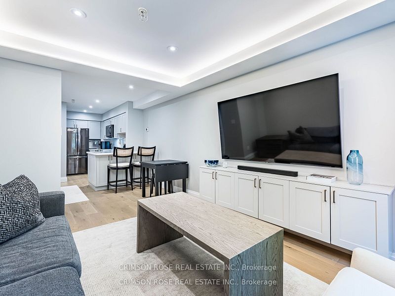 217 St George Street 8