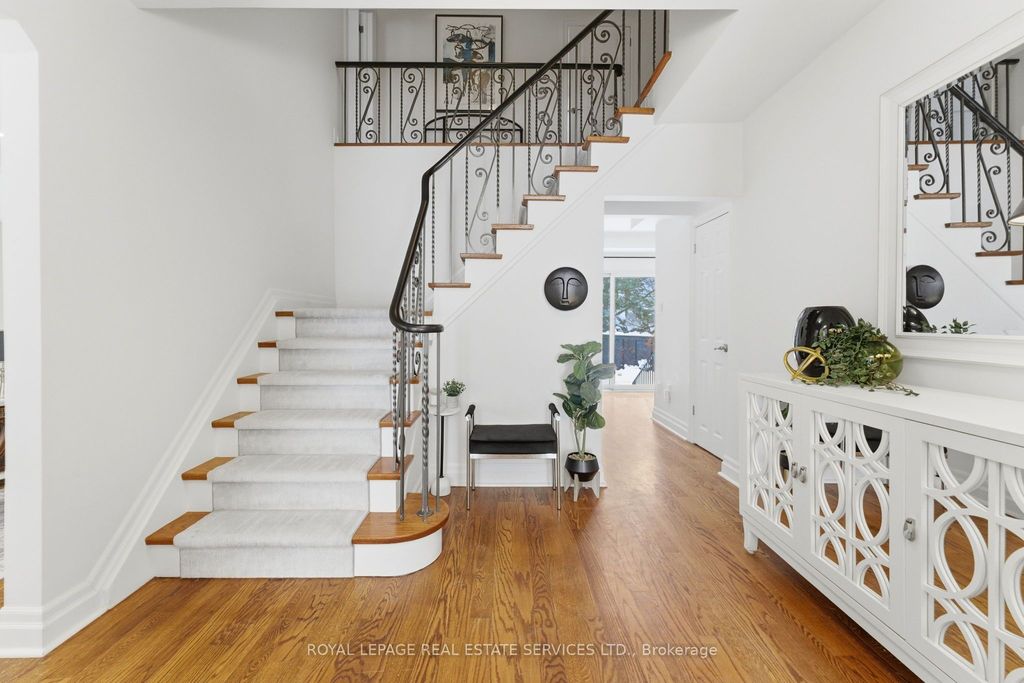 Photo of 17 Elstree Road, Toronto, ON M9A 3Y9 (MLS # W12734488)