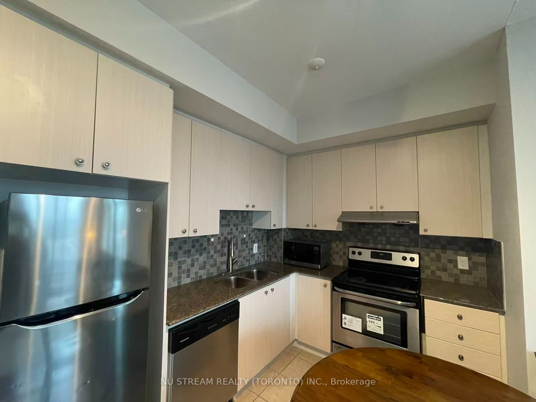 8323 Kennedy Road 506