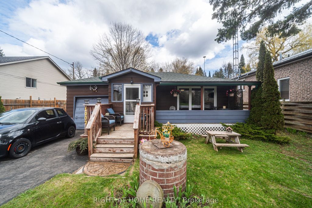 Photo of 1007 Ferrier Avenue, Innisfil, ON L0L 1W0 (MLS # N13075828)