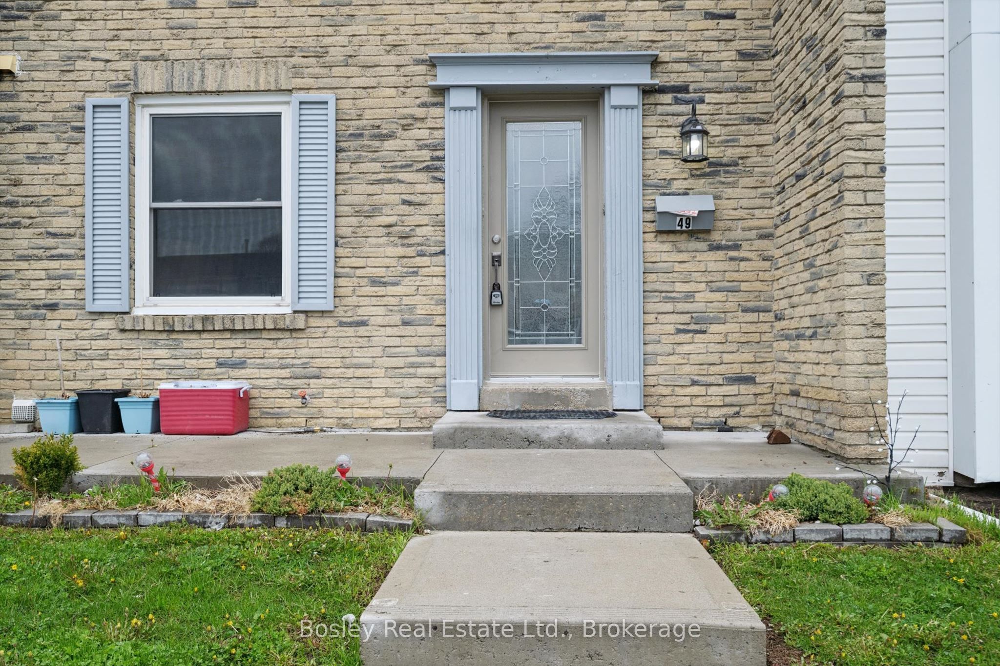900 Central Park Drive