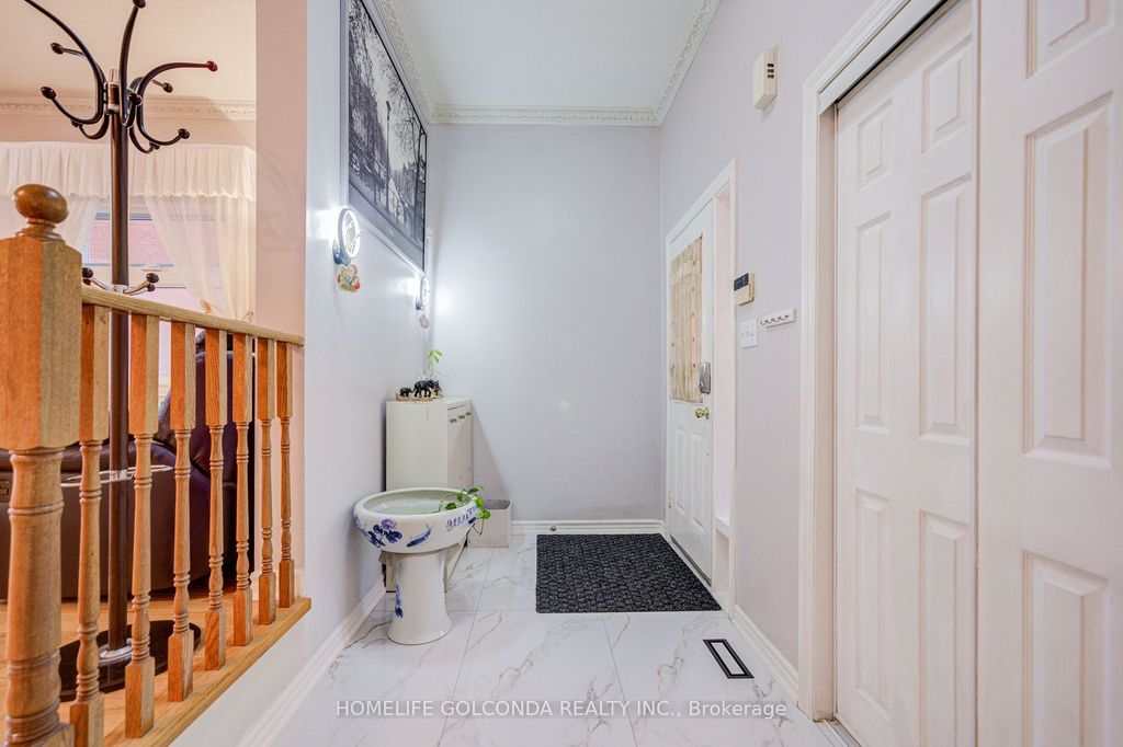 Photo of 25 Eastpine Drive, Markham, ON L3R 4Z2 (MLS # N12698182)