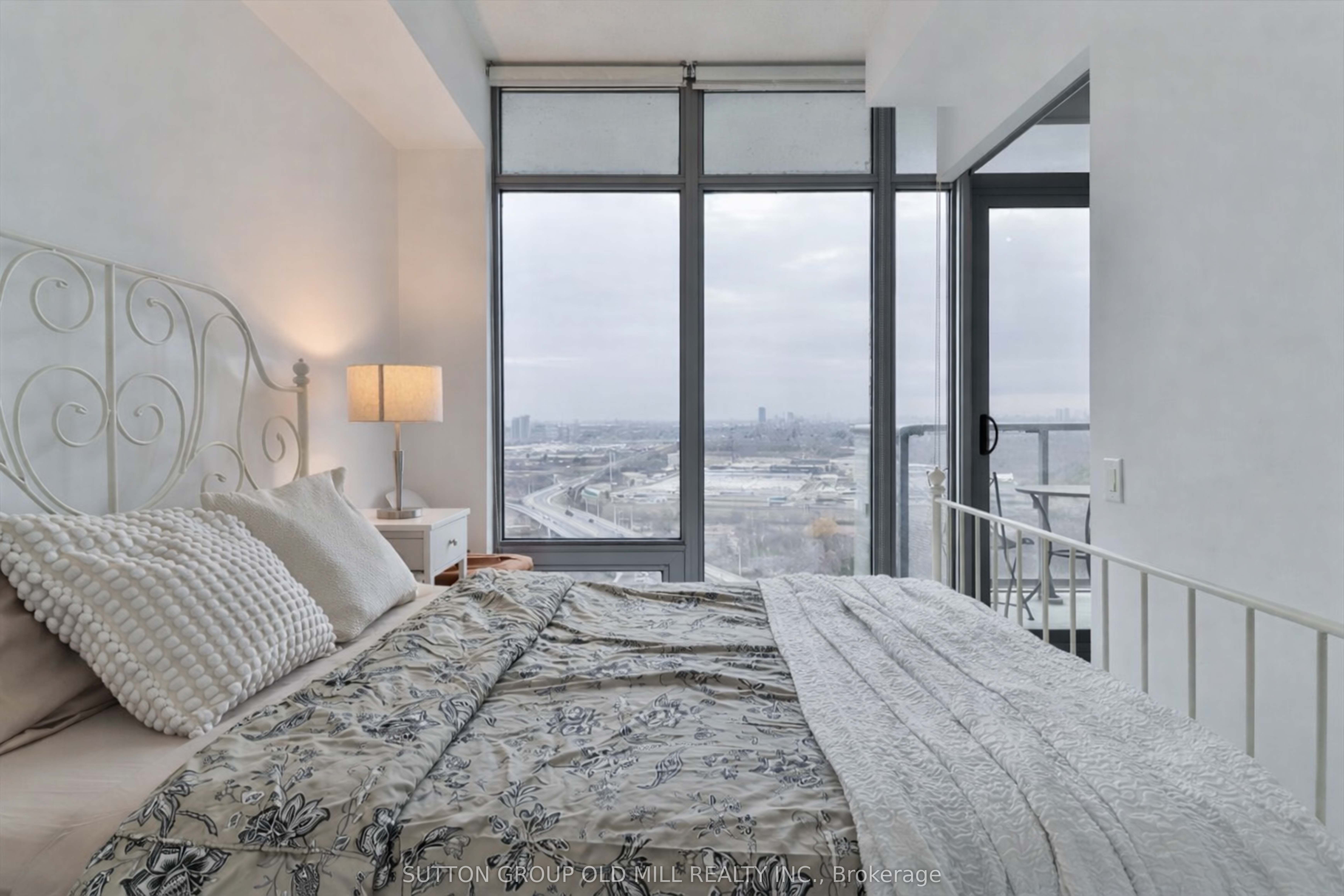 105 The Queensway N/A 2109