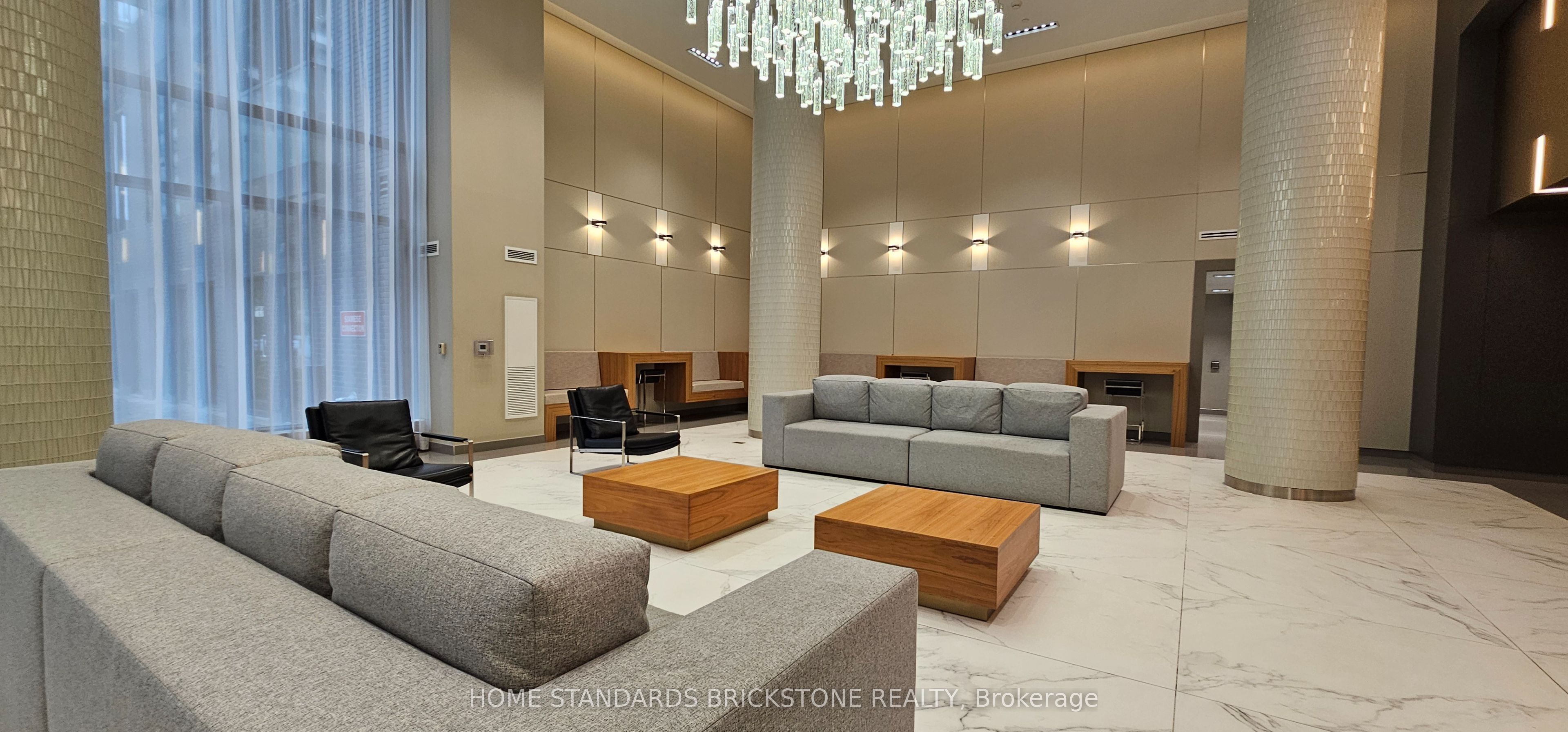 85 Oneida Crescent 1115