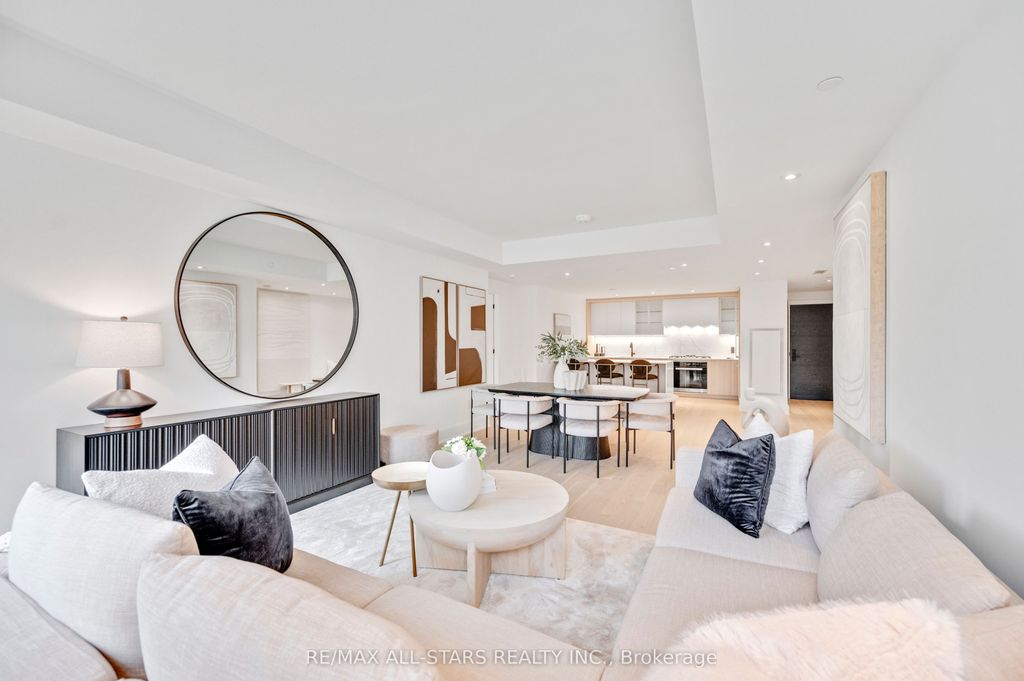 Photo of 355 Bedford Park Avenue #201, Toronto, ON M5M 0A5 (MLS # C12395483)