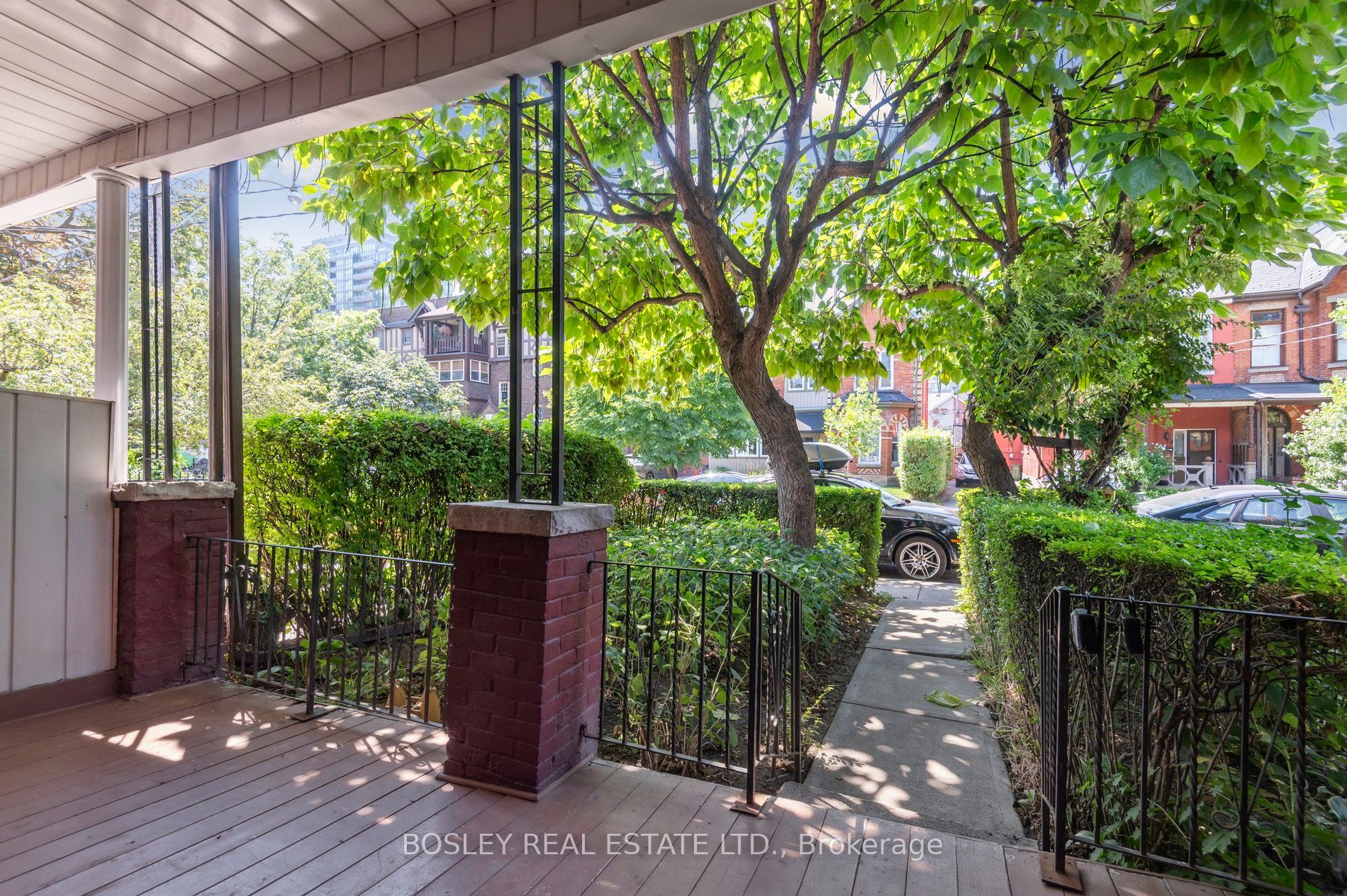 17 Beaconsfield Avenue