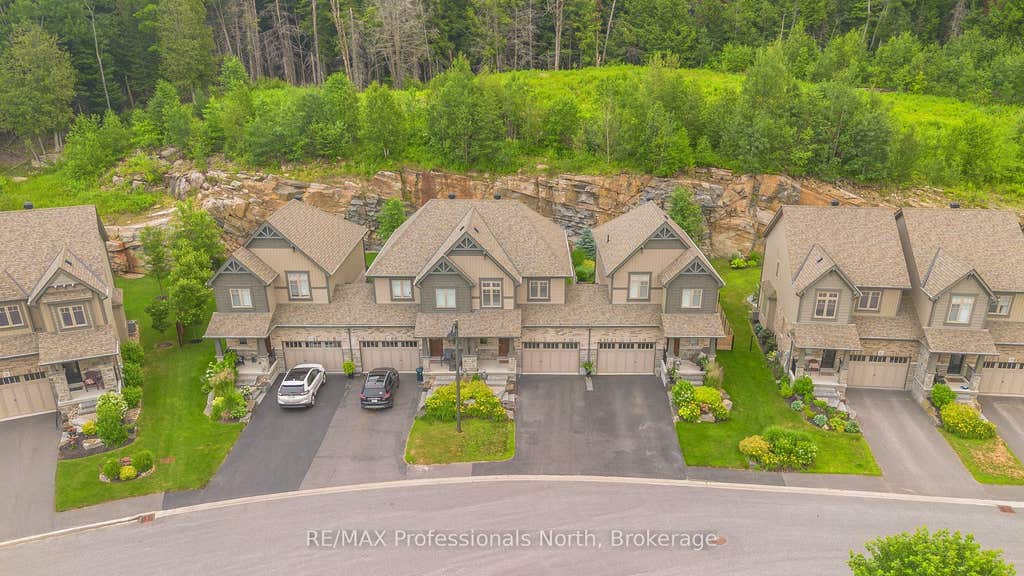Photo of 45 Kelsey Madison Court, Huntsville, ON P1H 0E2 (MLS # X13574966)