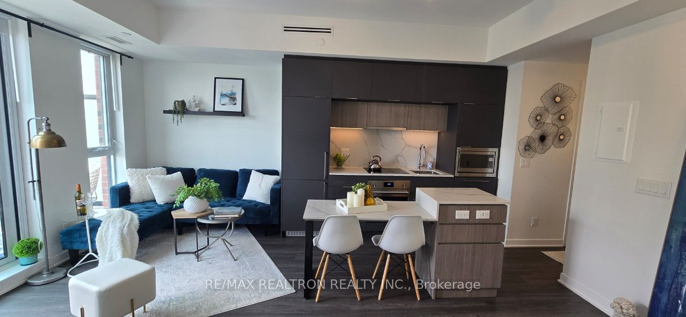 185 Alberta Avenue W 1208