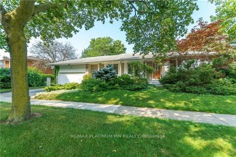 24 Hartsdale Drive Toronto ON M9R 2S5