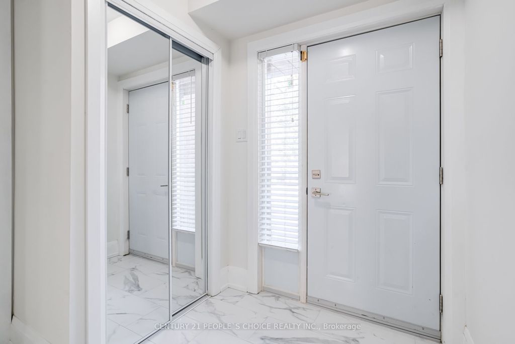 Photo of 445 Stone Church Road #24, Hamilton, ON L9B 2L5 (MLS # X12796128)