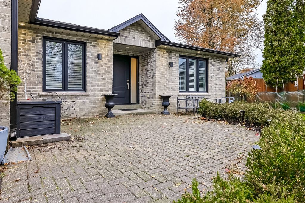 Photo of 28 Bishopsbridge Crescent, Richmond Hill, ON L4E 2L7 (MLS # N12540206)