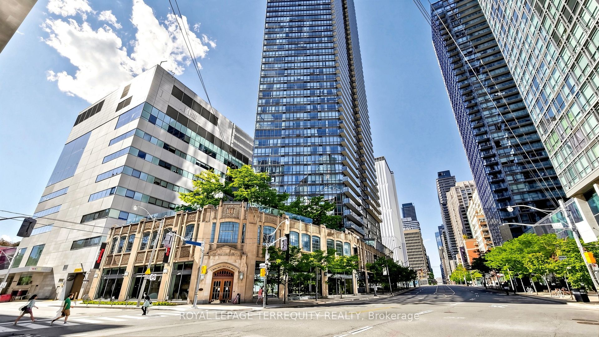 832 Bay Street 2710