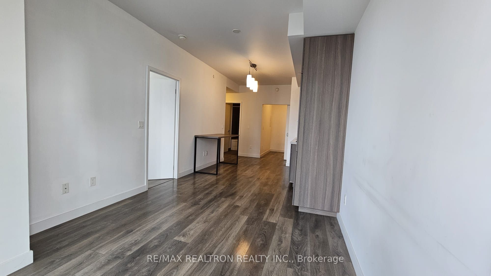 8 Eglinton Avenue 1201