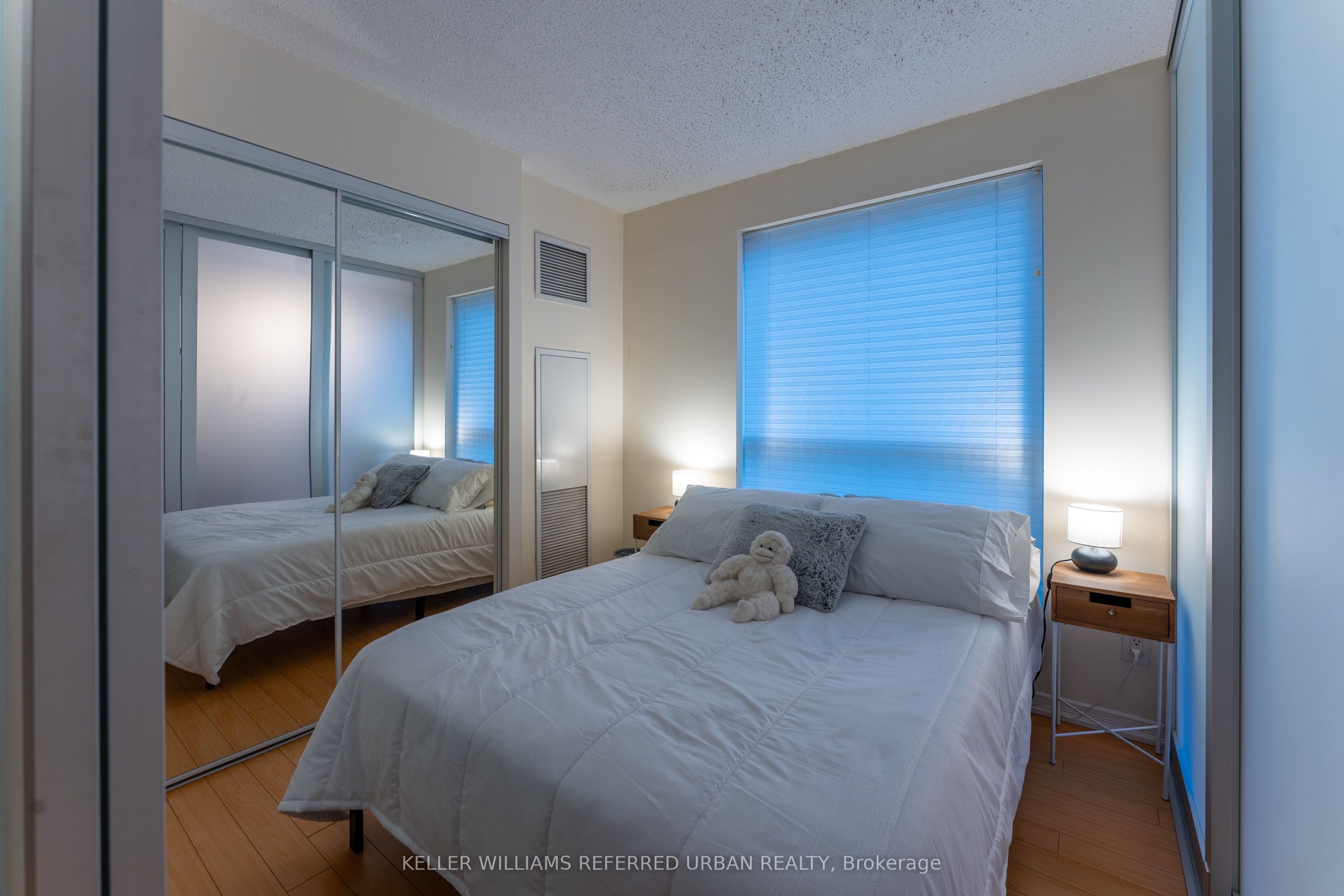 230 King Street E 304