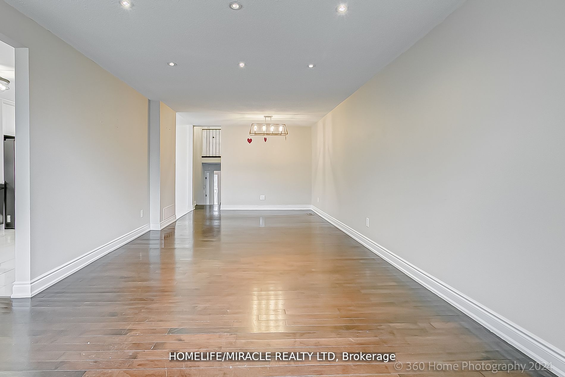 581 Hayward Crescent