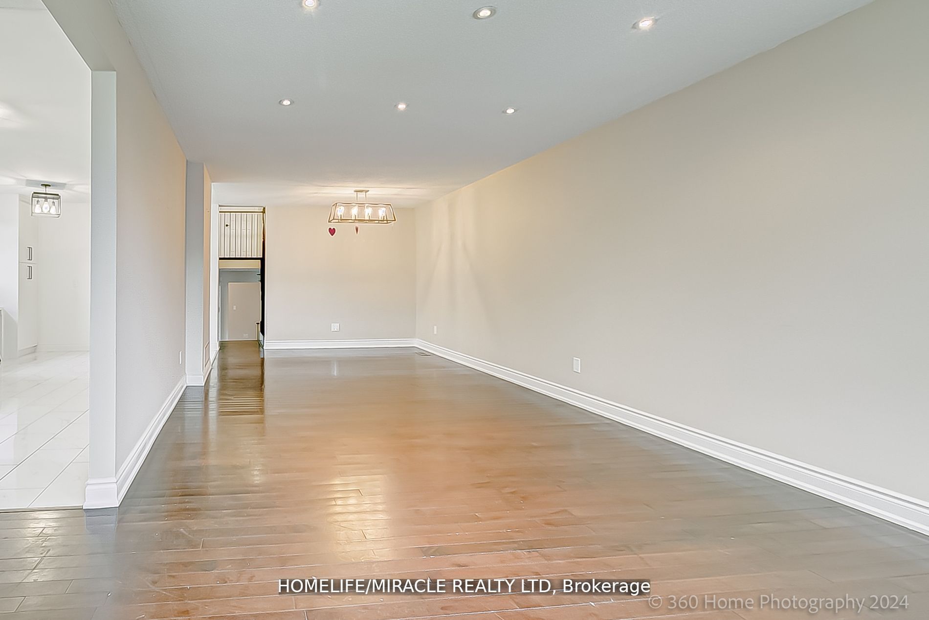 581 Hayward Crescent