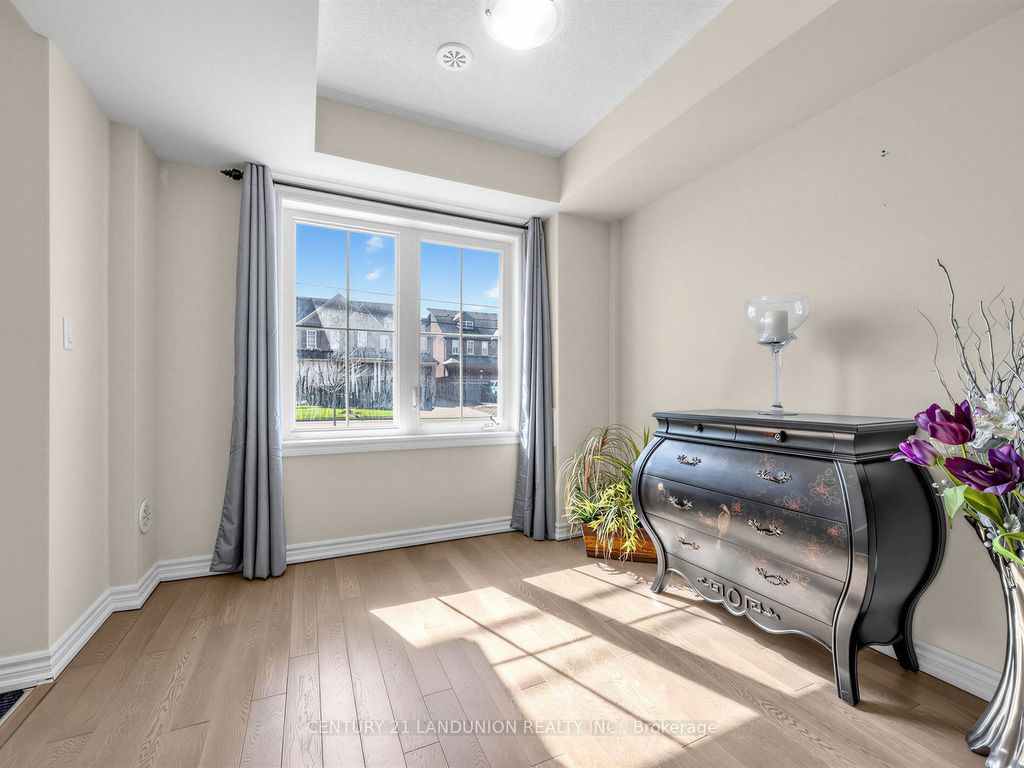 Photo of 10941 Victoria Square Boulevard, Markham, ON L6C 0Z3 (MLS # N13016930)