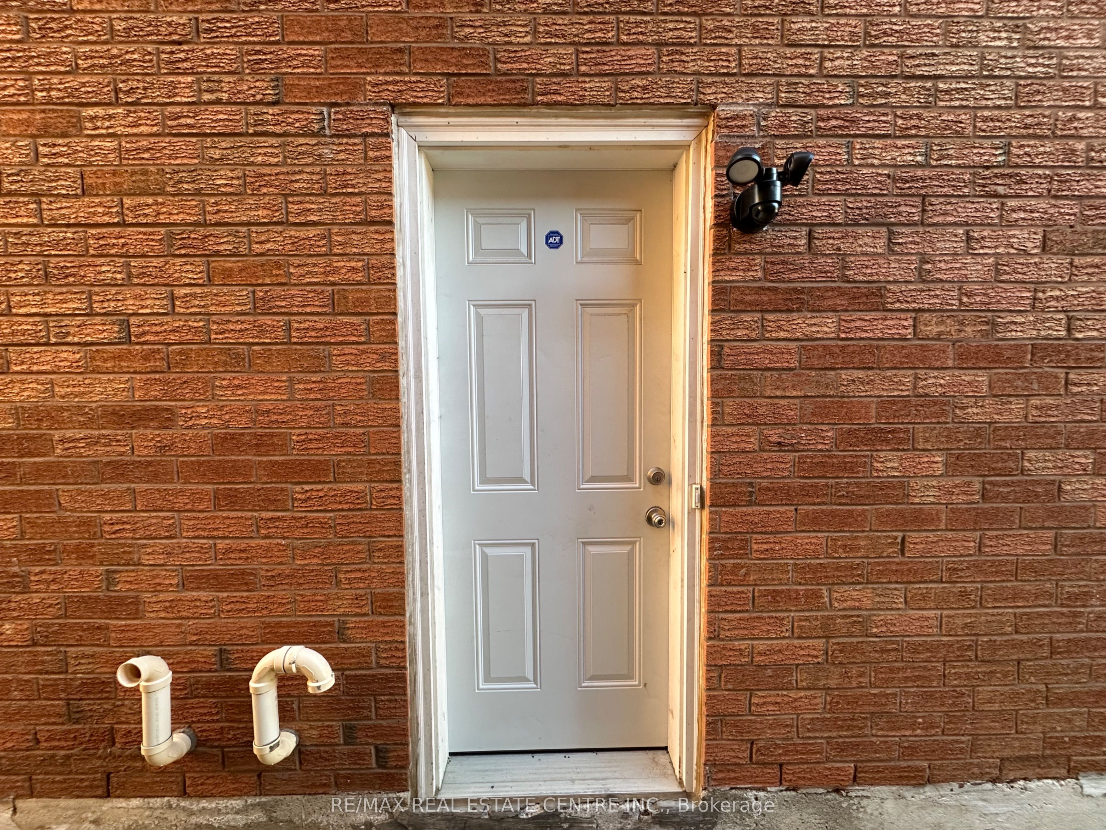 43 Windmill Boulevard